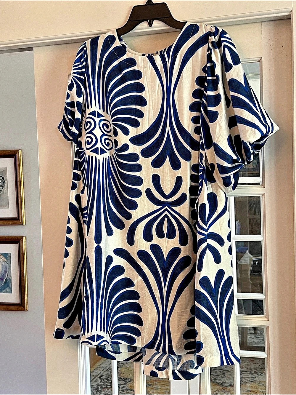 Umgee Abstract Blue & creamy white Mini Dress Size Medium NWT